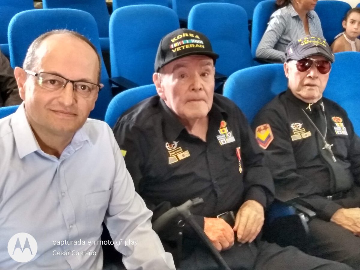castano_cesar's tweet photo. Falleció en la ciudad de Armenia, el sr. Coronel (ra) Jorge Alberto Quintero Puentes, (1922-2021). Oficial egresado de la @ESMIC_EJC en 1948, miembro de la promoción "José Acevedo y Gómez". Veterano de la guerra de Corea, fundador de dos batallones de @Ingenieros_EJC https://t.co/KJU5EvKXJF