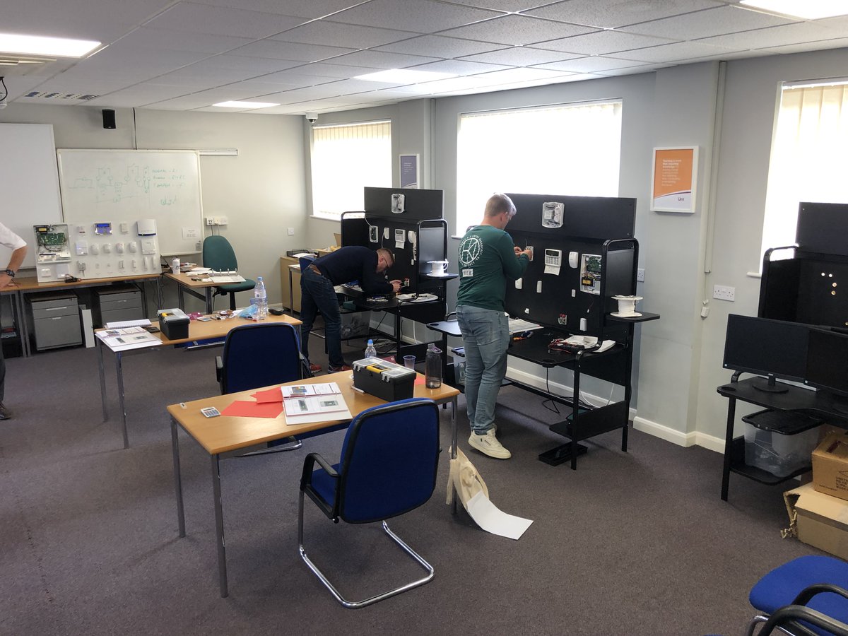 LinxIntGroup's tweet image. Our learners have been tweaking away in our Training Centre this week under the watchful eye of their tutor. By the end of this week, our learners will be able to install and commission intruder alarm systems that meet the current British regulation 👍
