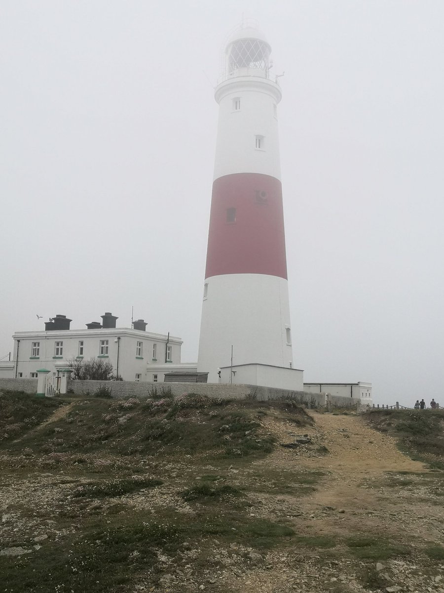 stezza06's tweet photo. @ThePhotoHour #dorset #portlandbill #lighthouse https://t.co/0bhpCcbdLm