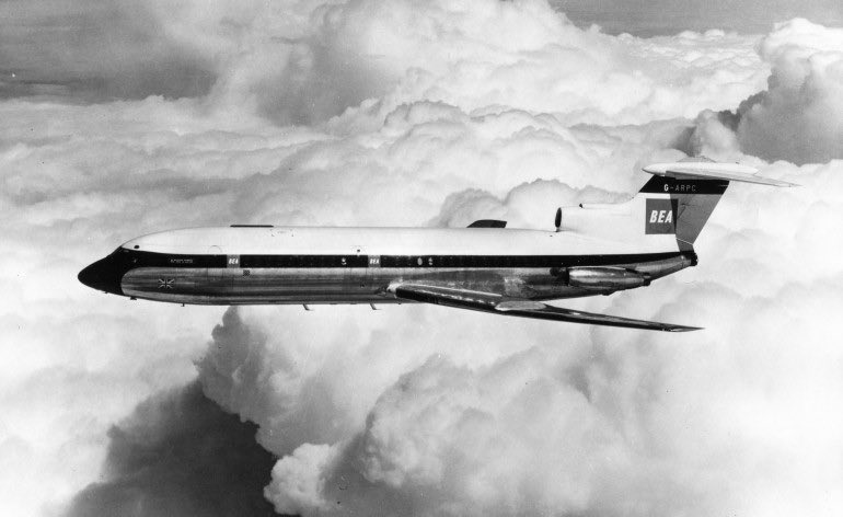 Yogui_Bear's tweet photo. #TalDíaComoHoy hace 56 años (10/6/1865) un Hawker Trident 1 operado por BEA (actual British Airways) realizaba el primer aterrizaje completamente automático de un vuelo comercial. 
#CATII #CATIII #HawkerTrident1 #BEA #BritishAirways https://t.co/astdjzJdNj