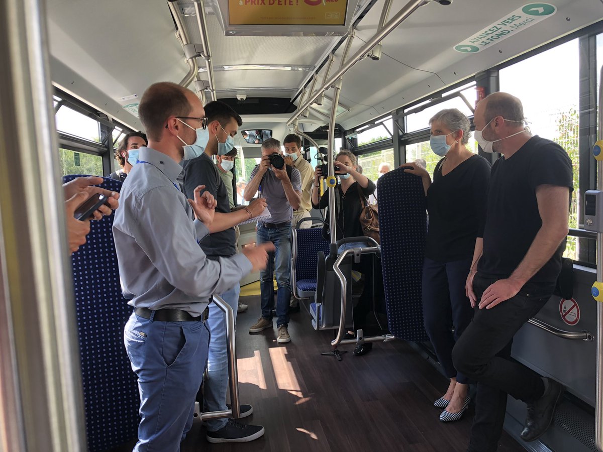 Rennes_presse's tweet photo. [Communiqué de presse] 39 bus au gaz naturel arrive sur le réseau STAR à partir de septembre 2021. Ils seront visibles en marche à blanc cet été. Une nouvelle étape pour la transition énergétique. Plus d’infos > https://t.co/i3RmbxJy9m https://t.co/UcE5LBnfX7