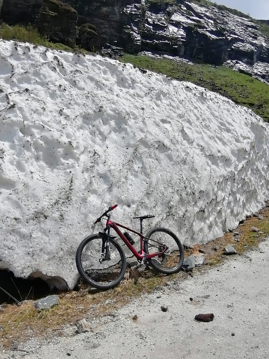 Tanja_72_'s tweet photo. Schöne Berglandschaft, da ist die Welt noch in Ordnung😊. https://t.co/G9ipPgYDBm