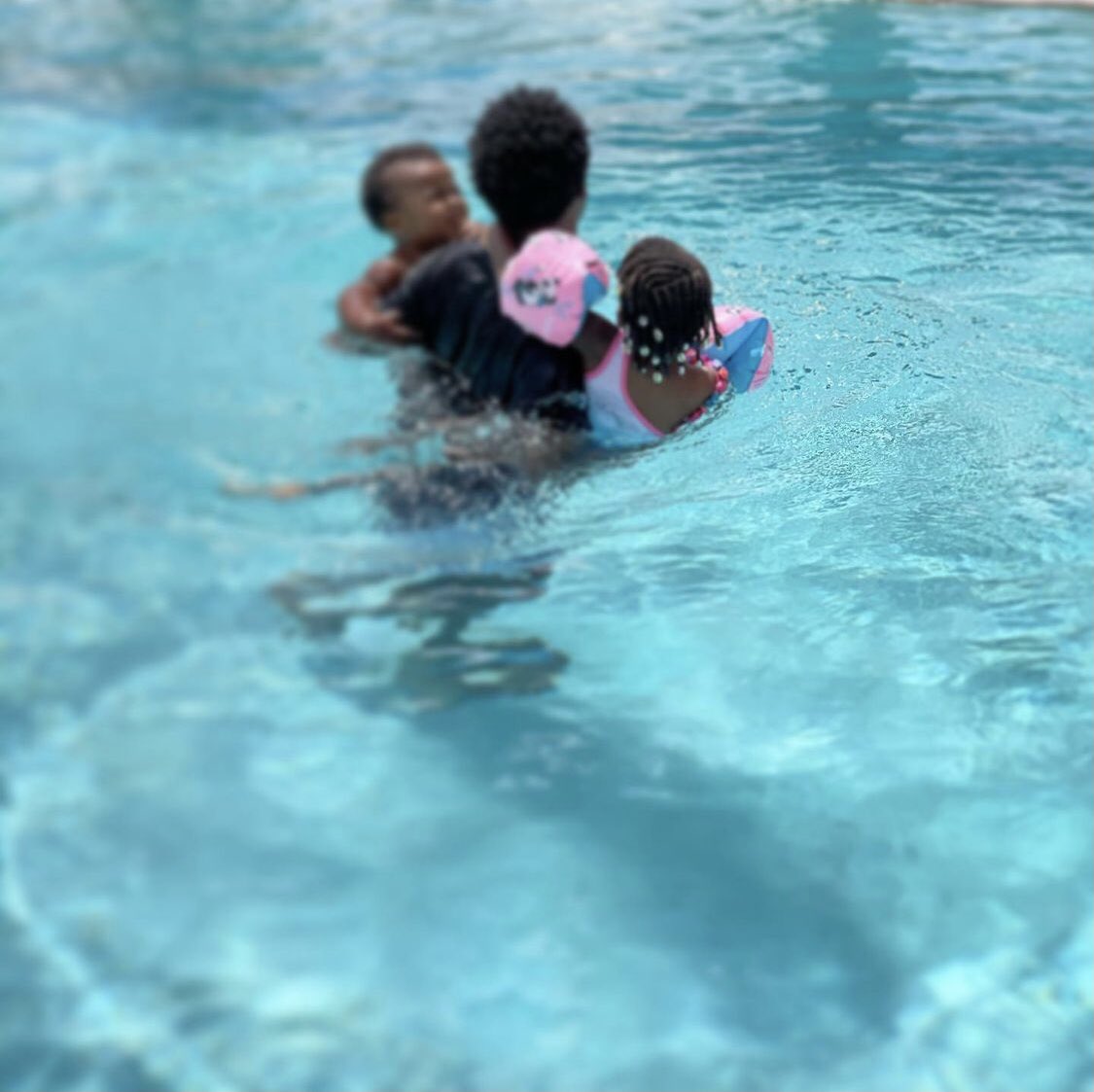 dadjuteam_'s tweet photo. 💦 #love #piscine #pool #kids #marrakech #dadju @Dadju https://t.co/3KEaZ3XZp0