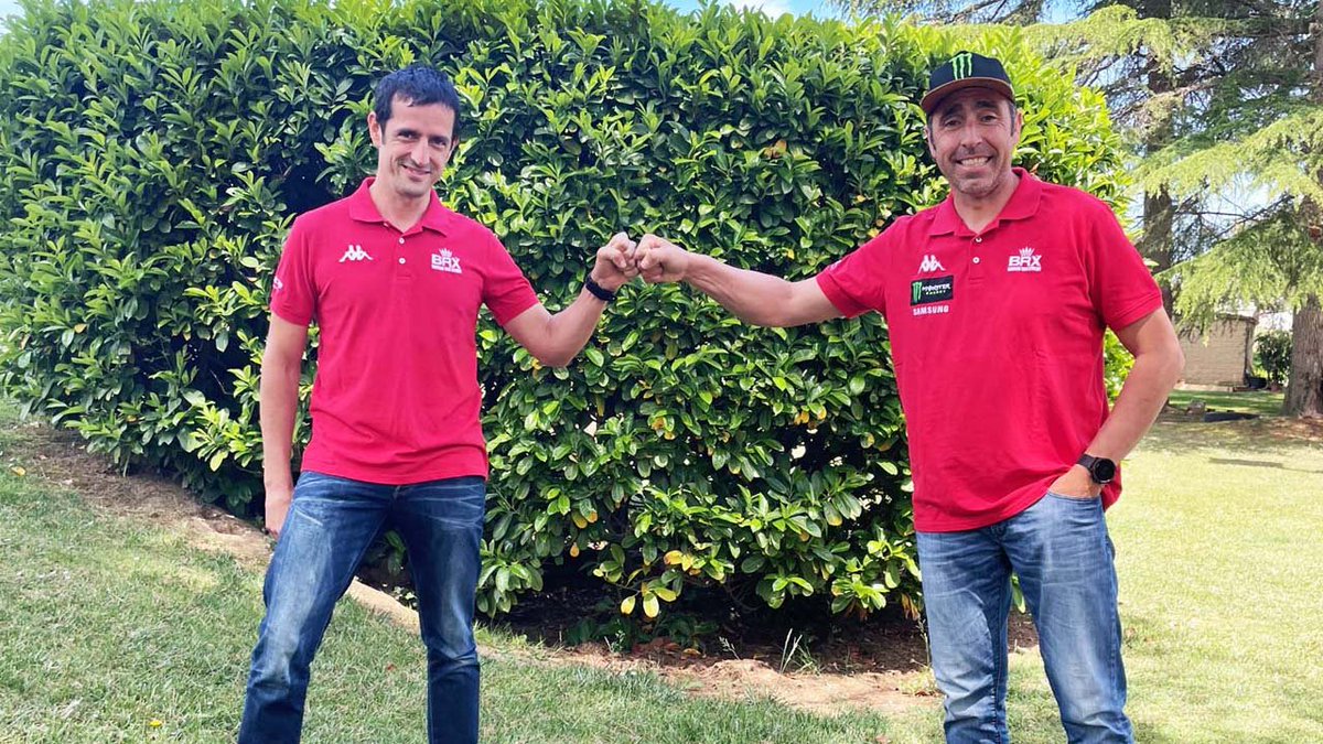 motorpuntoes's tweet photo. #Dakar | Nani Roma y Álex Haro se reúnen en el equipo Bahrain Raid Xtreme
https://t.co/aoo9Tl0BDS
#Dakar2021 #Roma #Haro #Copiloto #Prodrive #BRX #HunterT1 @NaniRoma @AlexHar23 @prodrive @BRaidXtreme @dakar @dakarenvivo https://t.co/ry17Rg71YX
