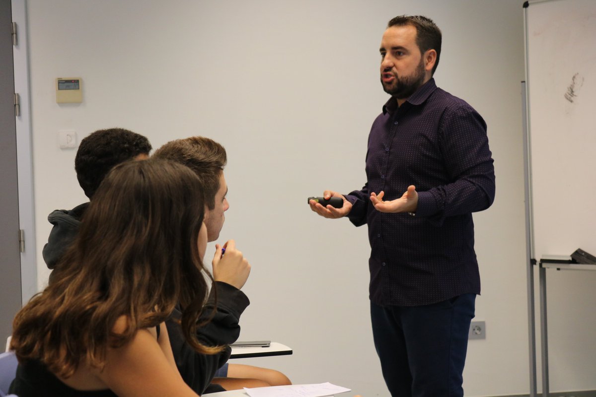 ConsellLH's tweet photo. Vols ser monitor esportiu? Apunta't al SuperCIATE intensiu d'aquest estiu i aconsegueix una titulació que et permetrà poder inscriure't al Registre Oficial de Professionals de l'Esport (ROPEC).
✍ https://t.co/7goD5uIcfk
#⃣ #Formacio #SuperCIATE #ROPEC https://t.co/pU12Qu8Uaz