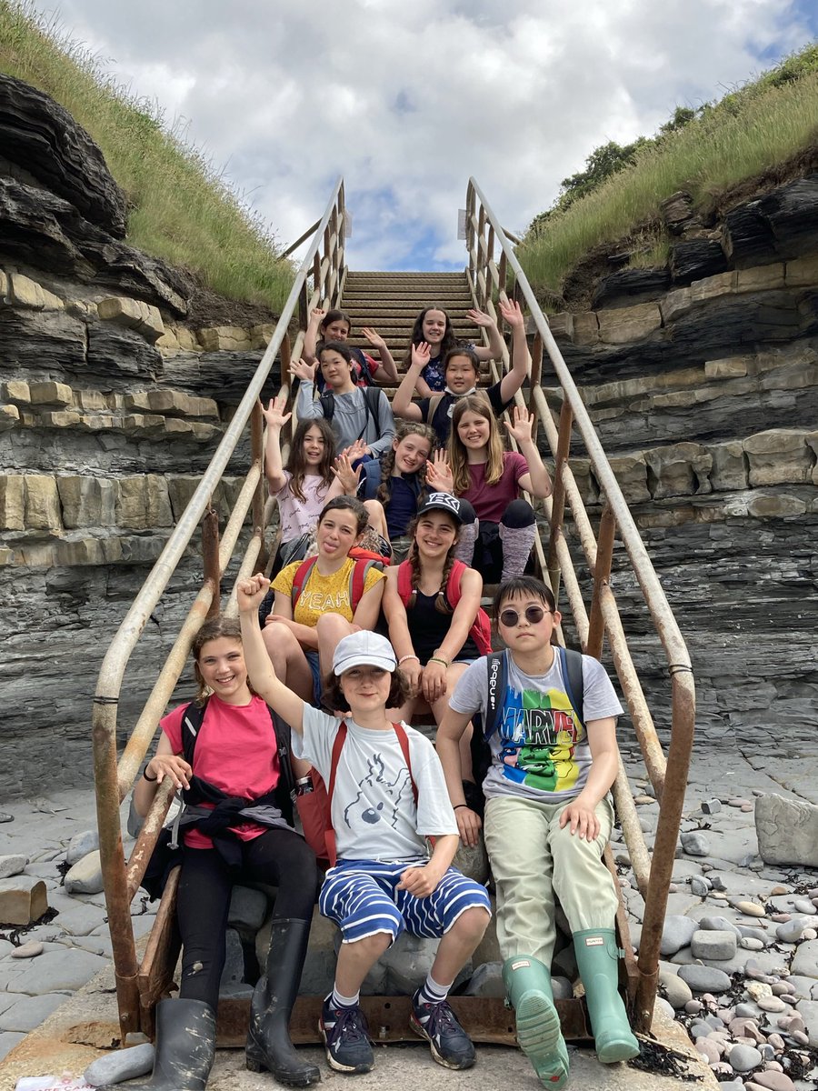 OHS_Sport's tweet image. The beach study afternoon has been another success with lots of education on fossils &amp;amp; ice cream eating joy! #LoveTheBeach #LoveFossils #LoveIceCream #Kilve21 #TeamOHS💙💛