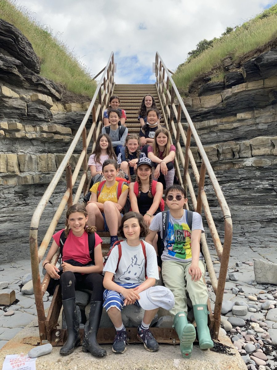 OHS_Sport's tweet image. The beach study afternoon has been another success with lots of education on fossils &amp;amp; ice cream eating joy! #LoveTheBeach #LoveFossils #LoveIceCream #Kilve21 #TeamOHS💙💛