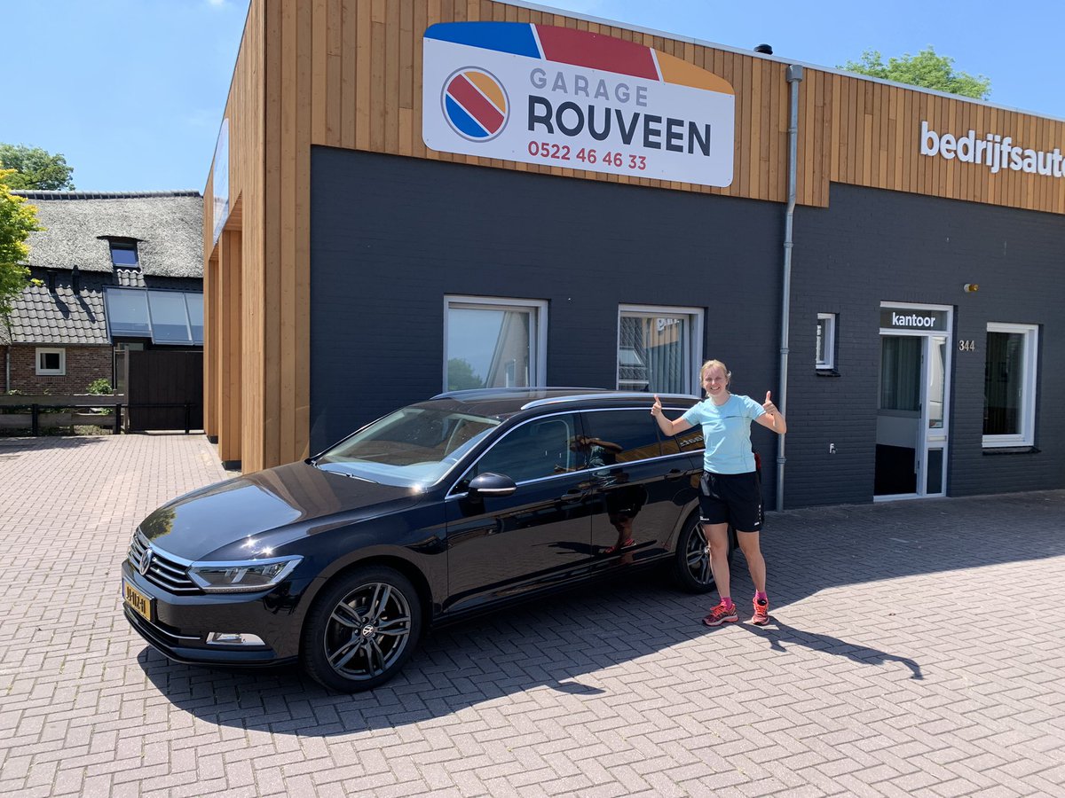 Vandaag de VW Passat afgeleverd aan Bianca de Polo werd wat te klein!!🚙Jacko en Bianca bedankt voor de opdracht en veel plezier ermee!!😉