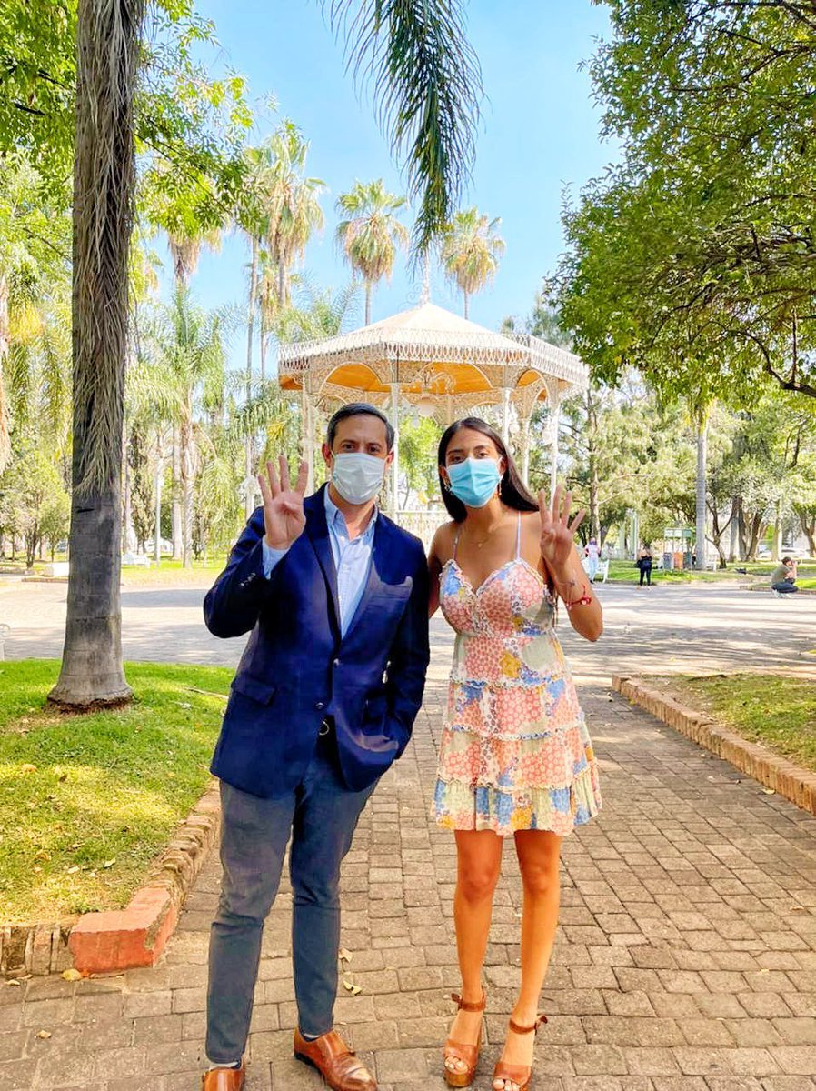 Oficialmente anuncio mi ruptura política y romántica con @MemoVillarreal.  Nos ganaron y me prometiste otra cosa. Me voy Fosfo Fosfo. #MorenaNoPuede