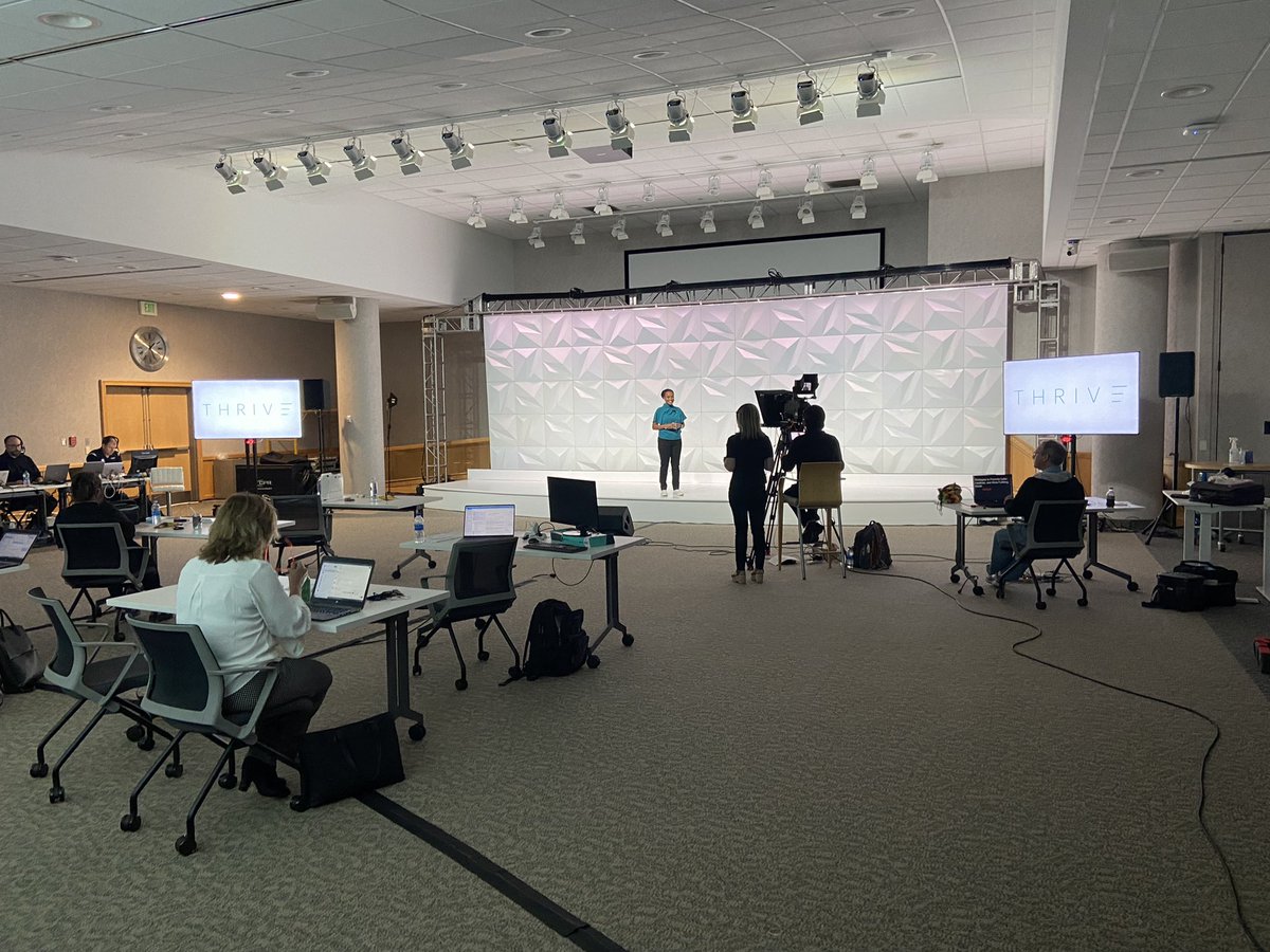 Robert_Jermale's tweet image. Our events team has put together an amazing conference and @cryswashington is a rock star! #BuiltToThrive