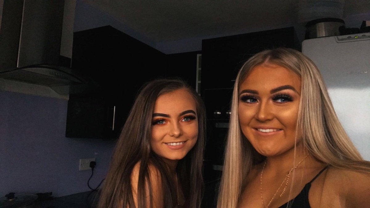 Ciaraathomsonn's tweet photo. happy birthday @MillieBowmannn, hope you’ve had the best day love and miss you gorgeous🤍🤍 https://t.co/KP65SzN1rW