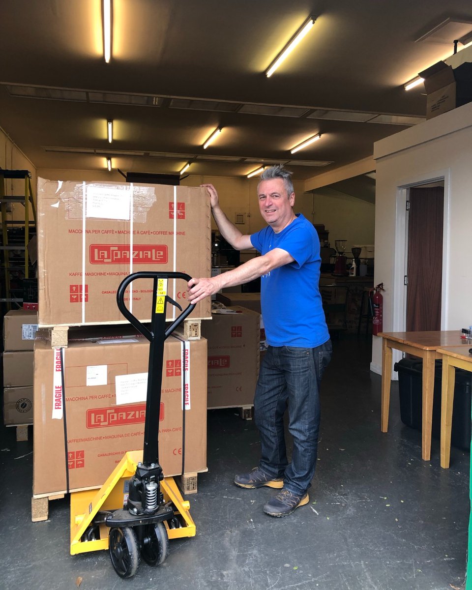 InvCoffee's tweet photo. The Coffee Barron is living the bean dream!
New flasks and cafetieres will be available in the shop tomorrow and online shortly after that.
https://t.co/dt3yaHOqzp
#Teambeanlife #newcoffeestuff #thecoffeebarron #coffeetime #invernesscoffeeroastingco #invernesscoffee https://t.co/XjjaoRThTq