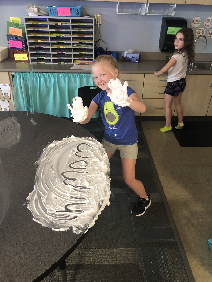 KKeller__'s tweet photo. Things got a little messy in 1st grade today! We had a blast writing our favorite SNAP words in shaving cream!!! #livinthatdragonlife #countdown #firstgraderocks https://t.co/JZIgqT45NZ