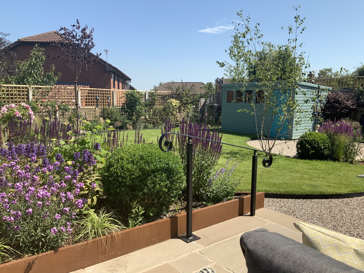 landscape_urban's tweet photo. A small project we completed around this time last year. Cor-ten steel raised borders and resin bound pathways create a beautiful curvaceous easy access area for our client to enjoy freely🌳🌺 #throwback #landscaping #lanscapedesign #pathway #cheshire https://t.co/6LkeApqZQG