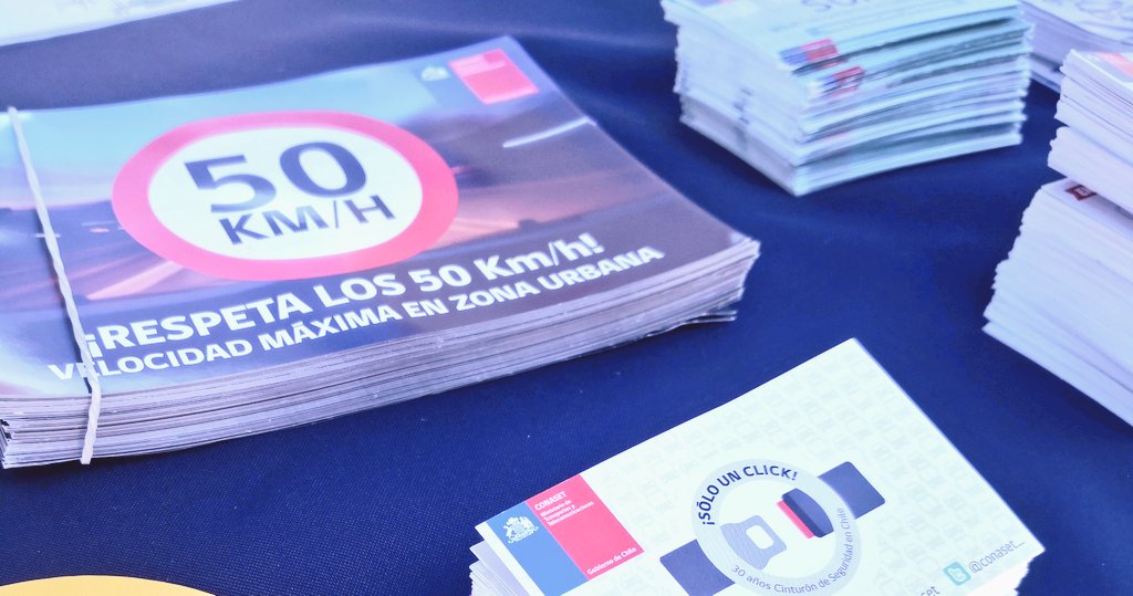 #AgendaMTT | En el marco de una jornada de #GobiernoEnTerreno en #Huara, el equipo de Coreset y Oirs <a href="/MTTTarapaca/">SeremiTT Región de Tarapacá</a>, liderado por el Seremi <a href="/cnavarretec/">Carlos Navarrete Cortés</a>, estuvieron hoy entregando información sobre seguridad vial en la ruta. 

#CuidémonosEntreTodos