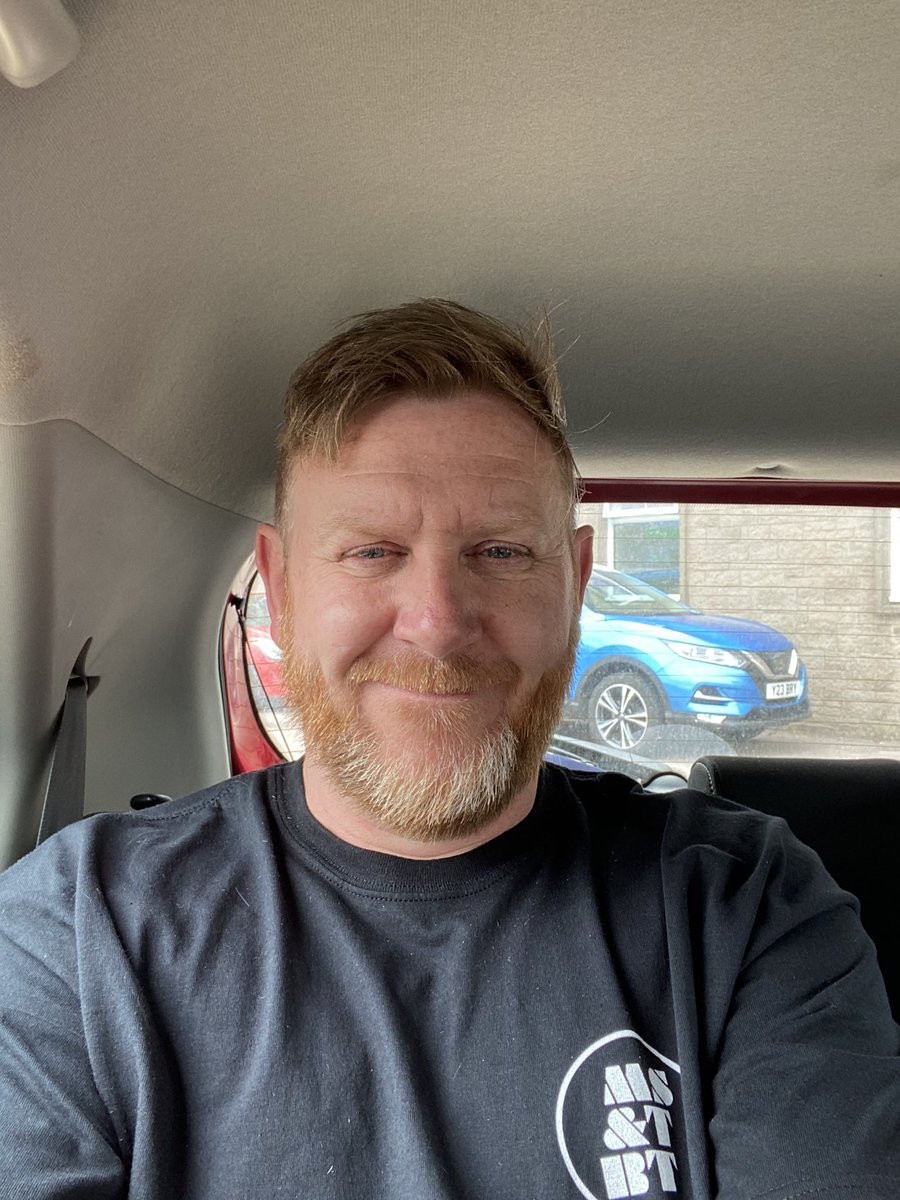 aliveandgigging tweet media