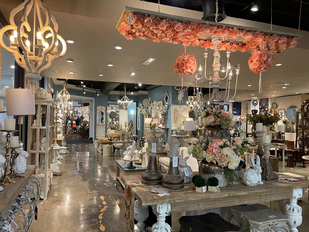 ABHomeInc's tweet image. Miss us at High Point? Shop our new intros and full product line online at abhomeinc.com!

#homedecor #interiordesign #furniture #homeaccents #vignettestyling #vignettes #designinspiration #handcrafted #aandbhome