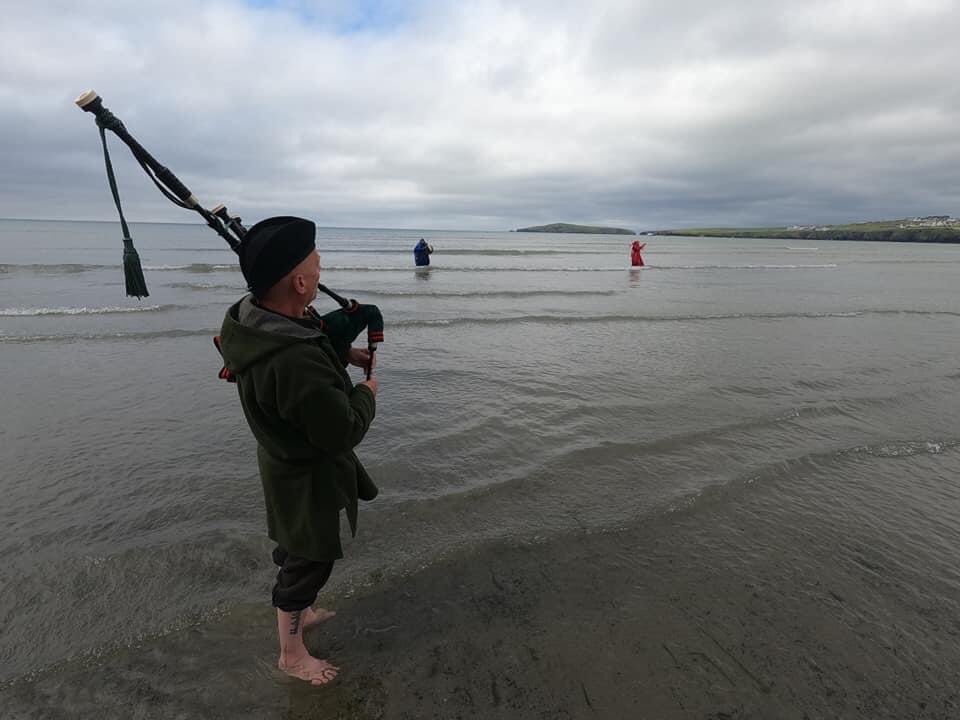 audleyburnett's tweet photo. t’s Kicking Off Everywhere #g7wave #Canute & Co fail to stop the tide #Cardigan @XrCymru @make_the_wave @SwanseaXR @XRebellionUK @TonyJFranks @Arran_Sue https://t.co/nbglkGM8P6
