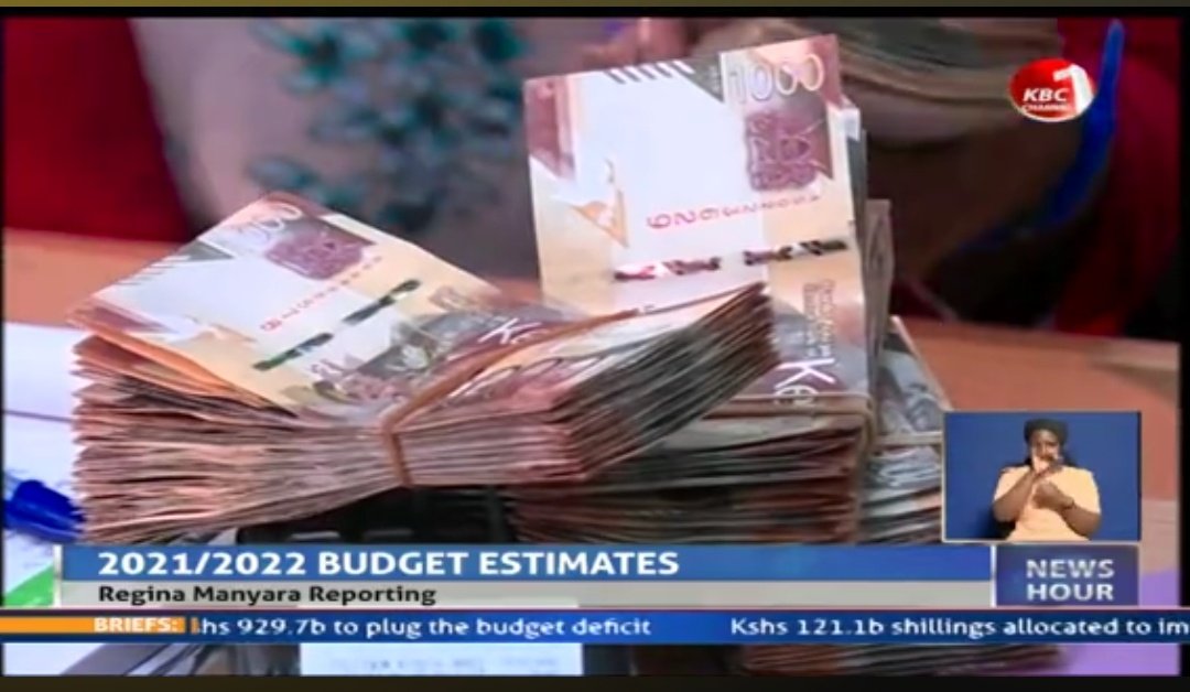 KBCChannel1's tweet image. Government unveils Kshs 3.03 trillion fiscal plan under the theme Building Back Better #KBCNewsHour ^CM @obrienkimani  @RayManyara