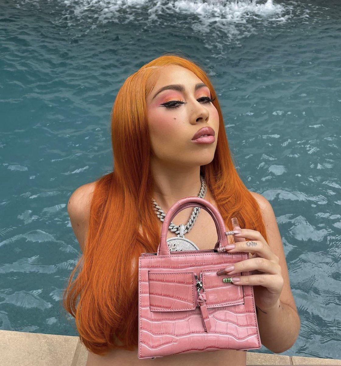 Ororo_Munro1's tweet photo. ginger hair was made for Sza and Kali Uchis https://t.co/ngAprXS784