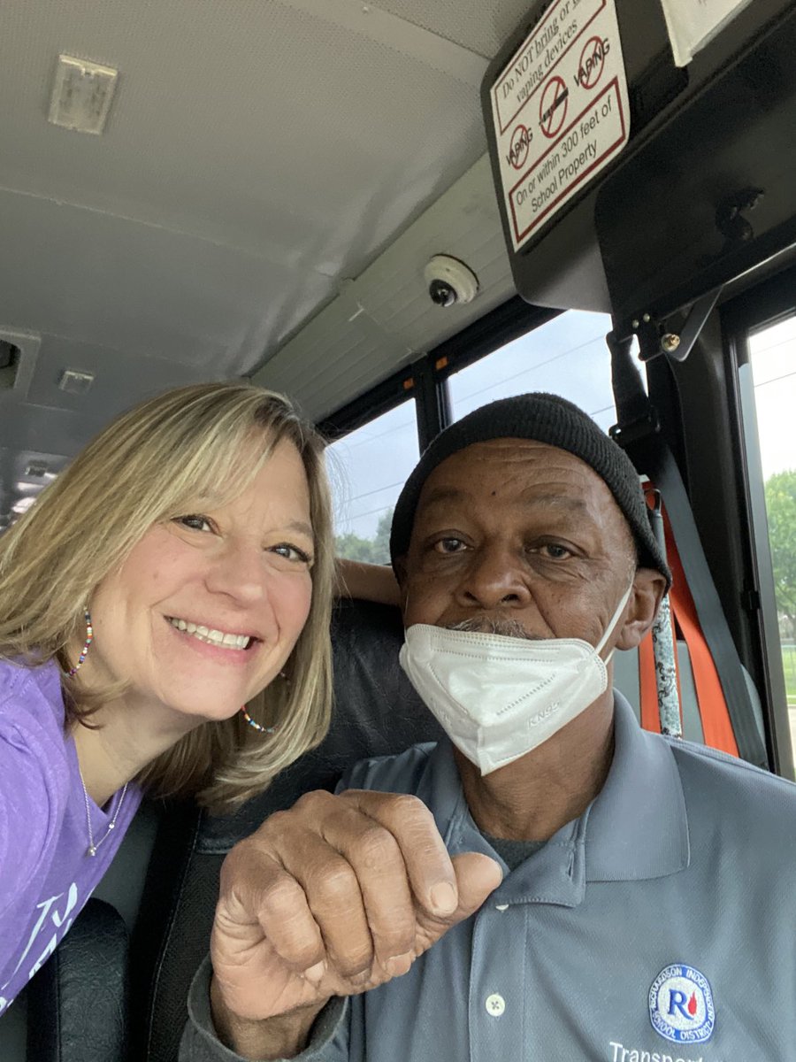 When you have a great bus driver you have to spoil him with donuts and juice! ⁦@ccgreer28⁩ ⁦@HollyGo01266543⁩ #risdsaysomething #summerschool