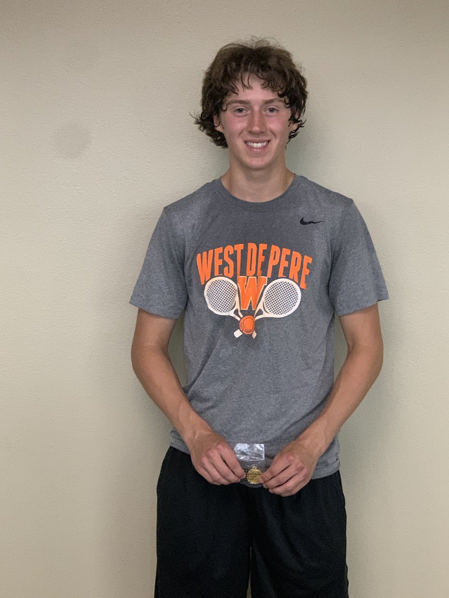 Big congratulations to Elijah Zifferblatt on being the Sectional Champ!  Eli will head to State next week. #GoPhantoms