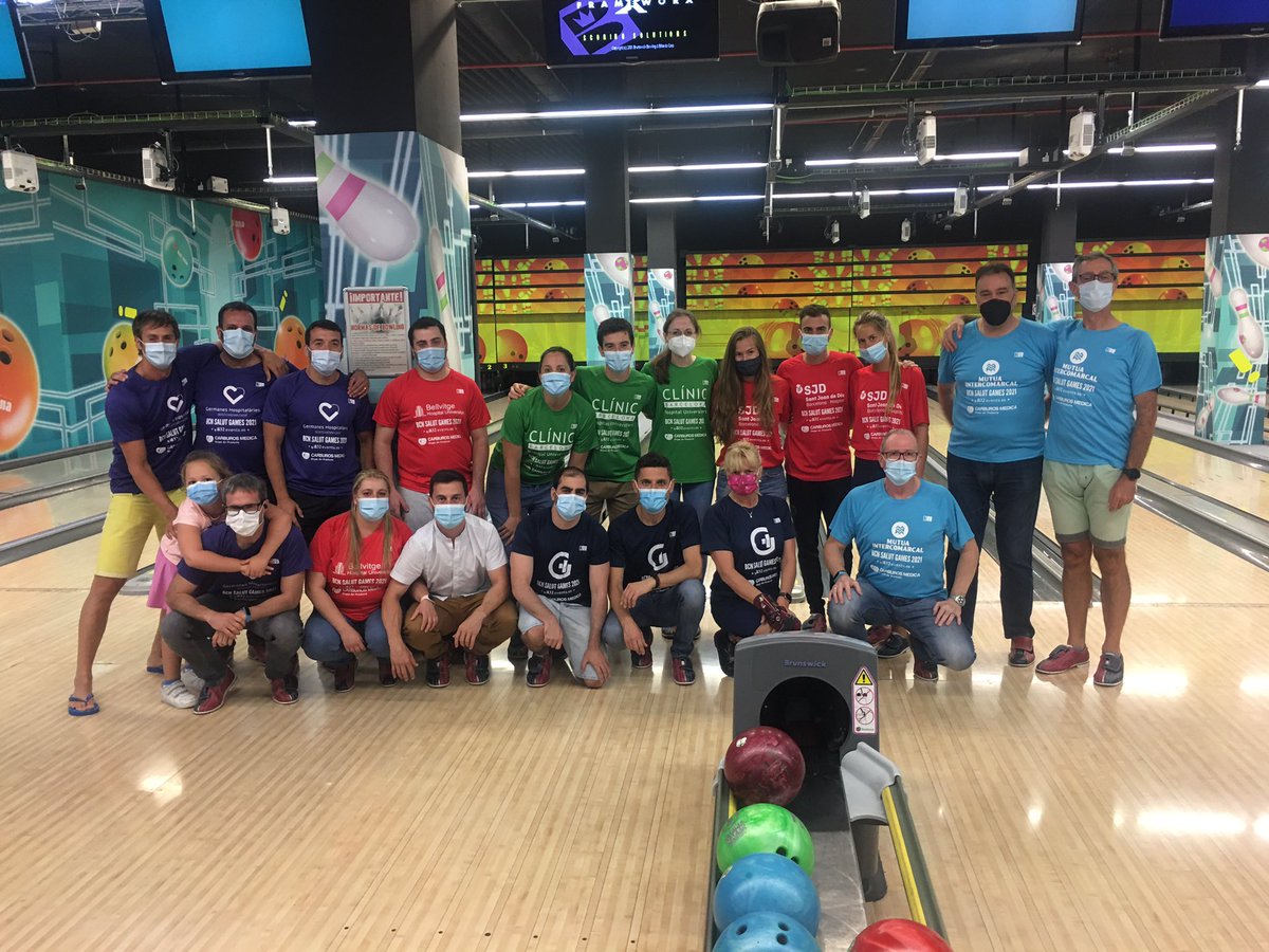 bcnsalutgames's tweet photo. Grup C de #bowling als @bcnsalutgames 2021. Els equips de #ghbenitomenni @hbellvitge @hospitalclinic @Intercomarcal i @SJDbarcelona_es participen per @la_marato #cuidam @caritasbcn #tauletesperoncologia. Moltes gràcies per la vostre #solidaritat https://t.co/BjnATRPEtP