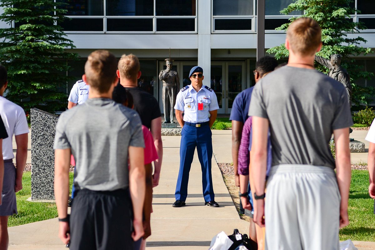 We welcome the Class of 2025 to the Academy in just ✌️ weeks #LetsFly