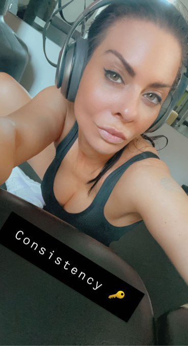 🥵💧👊🏼💪🏼💪🏼 https://t.co/dQimgHCShf