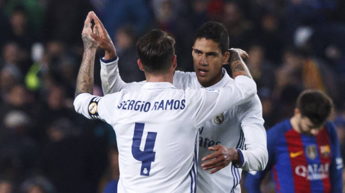 GravesenCF's tweet photo. Si tuvieras que elegir UNO para que se quedase, a cuál elegirías? 

🔄 RT - Sergio Ramos 
❤️ FAV - Raphael Varane https://t.co/XftB7xVNjr