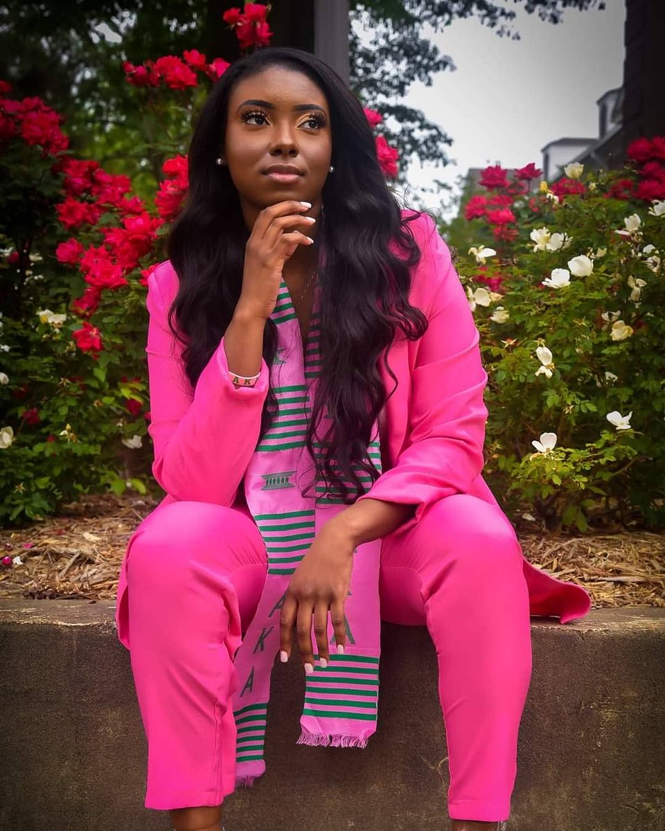 SouthCentralAKA's tweet photo. Congratulations to the Class of 2021 coming to a graduate chapter near you!  Theta Eta Chapter grads from the campus of the Henderson State University
#AKA1908 #WeAreSouthCentral #SCGrad2021 #NothingCanStopThem #ThetaEta #HSU #HendersonStateUni https://t.co/WT7ragVMwc