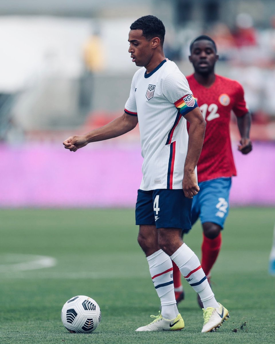 tyler_adams14's tweet photo. An honour to captain my country. The perfect way to cap off a brilliant week! https://t.co/ybCufF7ISG