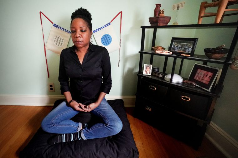 amyedelstein's tweet photo. Creating Safe Mindfulness Spaces for People of Color - https://t.co/OOfuPUIyXm https://t.co/vQNnx3ccip