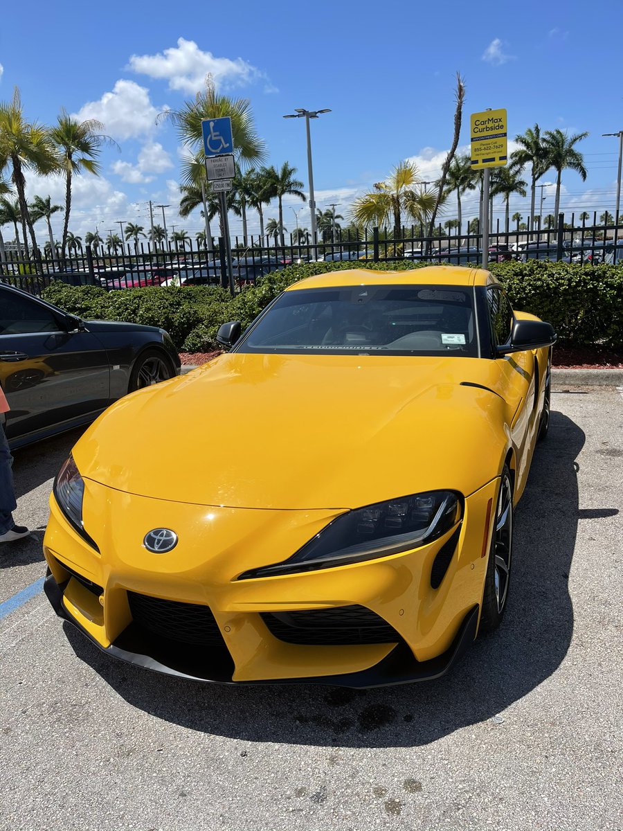ItsBassi's tweet photo. While I’m gonna miss the mustang, I’m so happy with its replacement. Got myself another one of my dream cars, the new MK5 Supra. This car is an absolute monster 💛 https://t.co/JBjuzbJvZN
