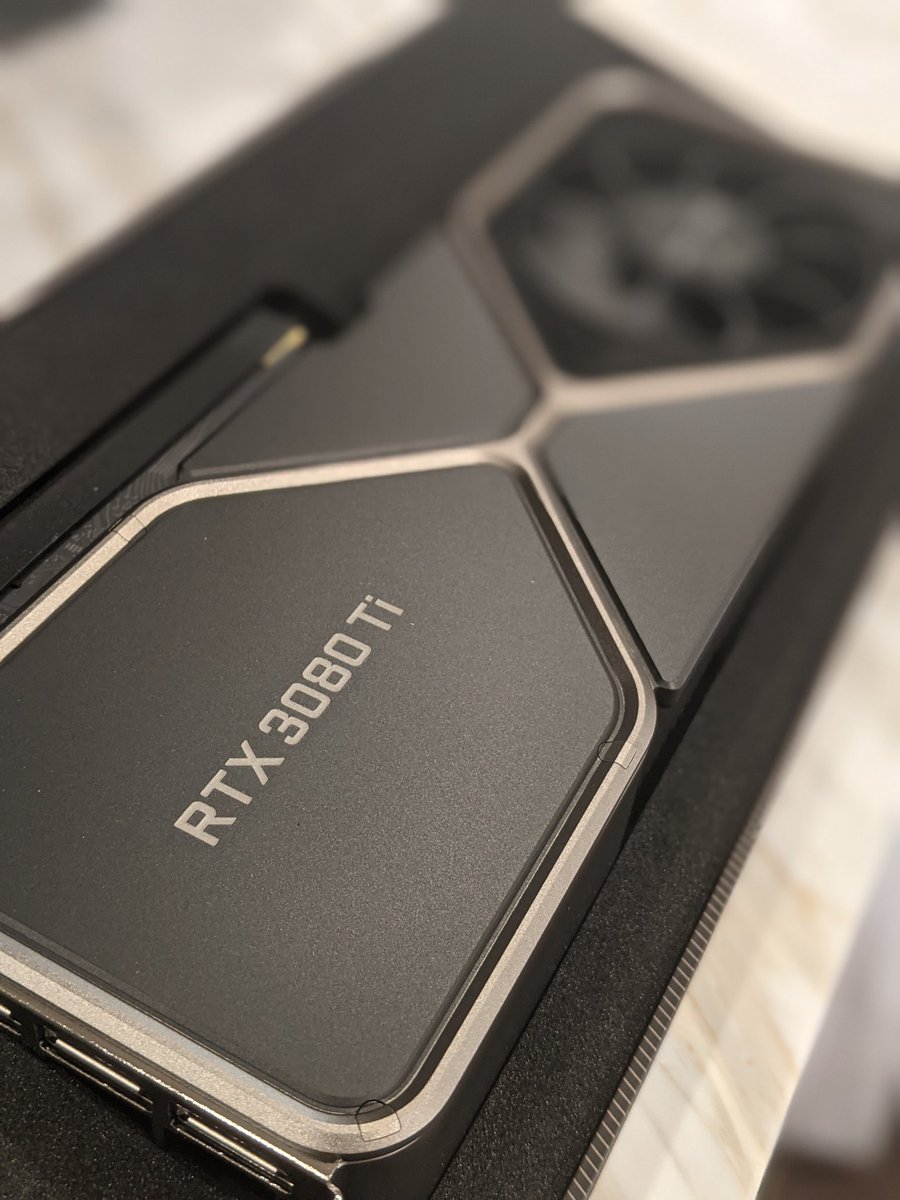 Bangkok_Express's tweet photo. @NVIDIAGeForce RTX 3080 Ti has been installed. https://t.co/DurEcrQS4H