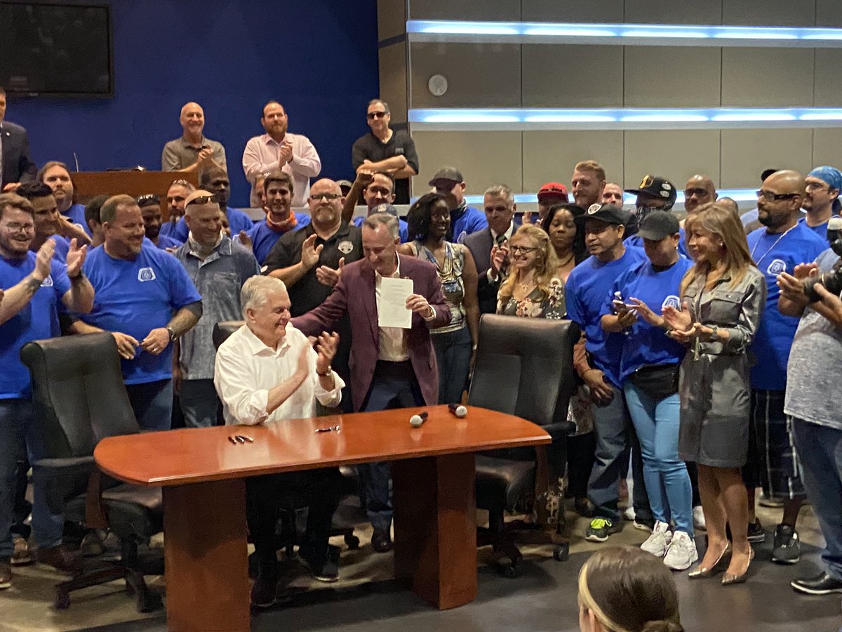 CeceliaGNV's tweet image. In the house of labor this morning for the signing of #SB448 to strengthen Nevada’s #CleanEnergy economy. #NVLeg