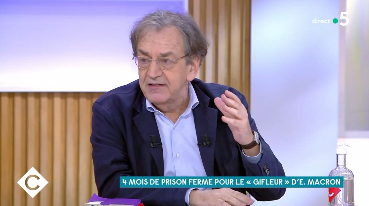 Alain Finkielkraut invité par France 5 à commenter la gifle à Macron  : “Il faut s’interroger sur la radicalisation des pensées et des discours. (…) L’un des symptôme, c’est l’idéologisation de l’antiracisme.”
Ben voilà, la baffe à Macron, c’est la faute des antiracistes.