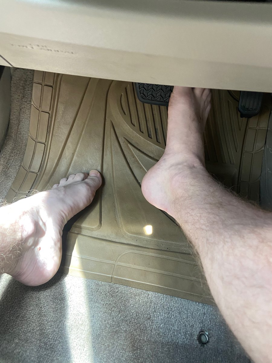 MasterBigGuns1's tweet image. Some content for my foot boys