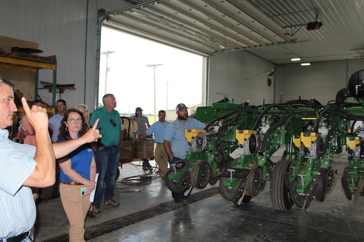 KentuckyEEC's tweet photo. Secretary Goodman and #TeamEEC joined the @TheRealKyCorn and @kysoybean on their recent Grain Tour throughout western Ky, visiting 6 farms where they observed innovative agriculture practices & outstanding environmental stewardship. You #MakeADifference https://t.co/kd46cKoI9V