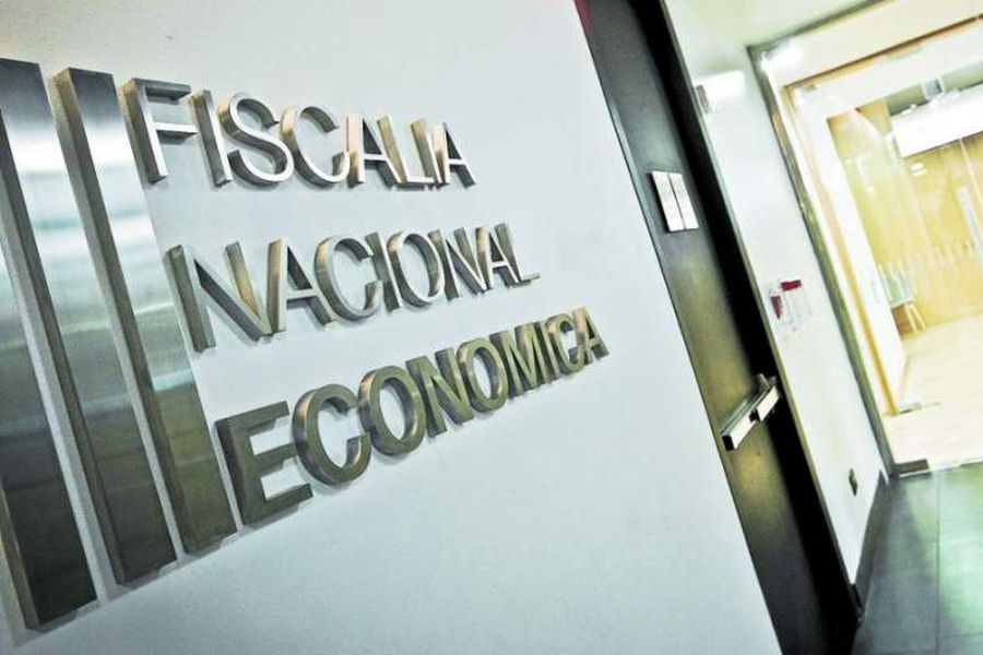 vLex_cl's tweet image. FNE extiende investigación de compra de Colmena Tras la investigación preliminar, la FNE concluyó que, de concretarse la adquisición, la nueva entidad podría aumentar sus incentivos a alzar precios, deteriorar la calidad de los planes de salud 
bit.ly/2SoVdxm