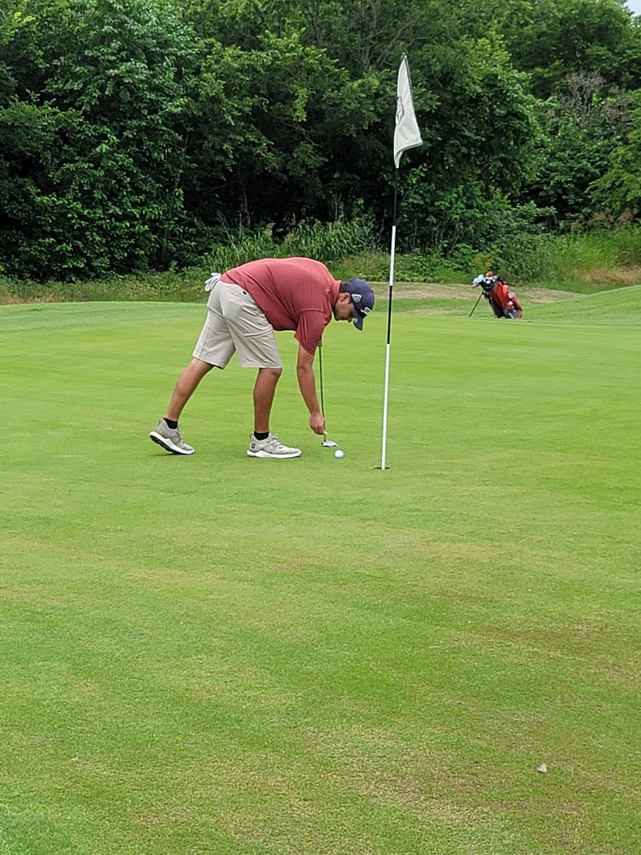 LifeMustangGolf's tweet photo. @LifeMustangGolf's N. De Los Santos marking his tap in birdie. #almostaholeinone https://t.co/wQC3PhIrfK