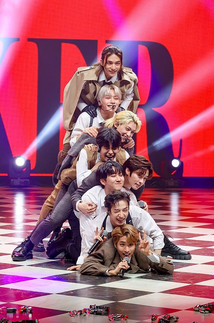 cyjoonlips's tweet photo. #JypExplain estamos hartas de que sigan excluyendo a Hwang Hyun-jin, lo único que pedimos es saber si está bien, no hizo nada malo como para ocultarlo por tantos meses. Hyun-jin también es miembro de Stray Kids, en skz son 8 miembros. @jypnation

STRAY KIDS ARE 8
#WhereIsHyunjin https://t.co/XRCImMXX3y