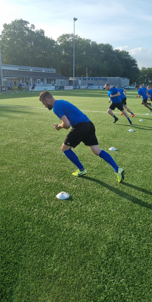 rob_koeken's tweet image. Afsluiting van het ⚽️ seizoen voor de mannen van @freddetrainer @acvassen! Goed moment om te kijken wat het effect van de afgelopen trainingsweken is geweest en  voorbereidend op het schema na de vakantie! 📈💪🏽  @HetOmnium @MCZ_nl #fitzijn #herstellen #presteren