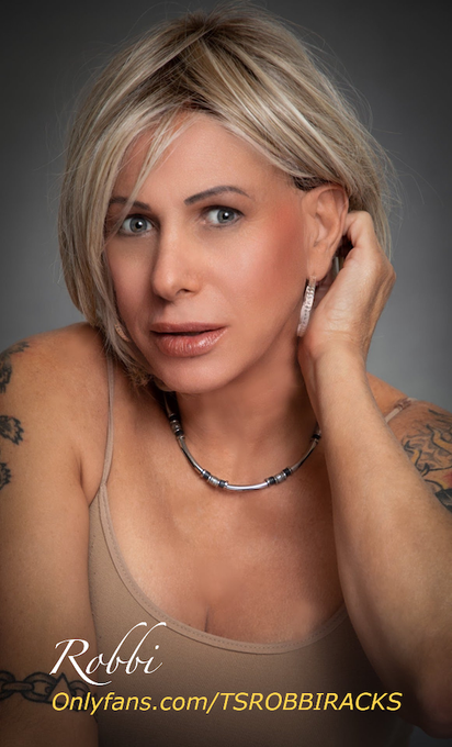 Everyday look.  Everyday life. For a much more #intimate look inside, follow me on my #OnlyFans  > https://t<a href="/tag/intimate"class="tags"><span>#intimate</span></a><a href="/tag/onlyfans"class="tags"><span>#onlyfans</span></a>