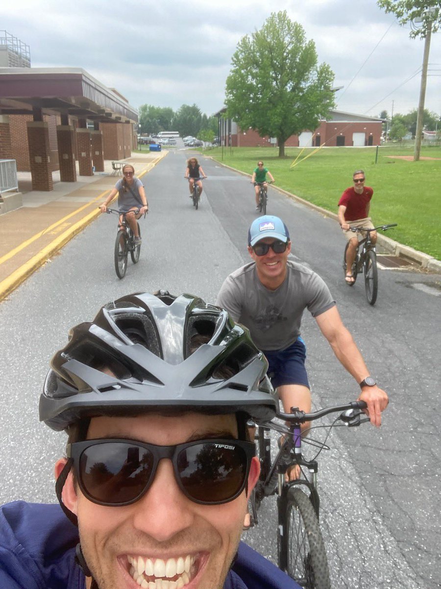 MASHPhysEd's tweet image. Wishing everyone a healthy &amp;amp; active summer!  See you all in August!  MASH PE out ✌🏻