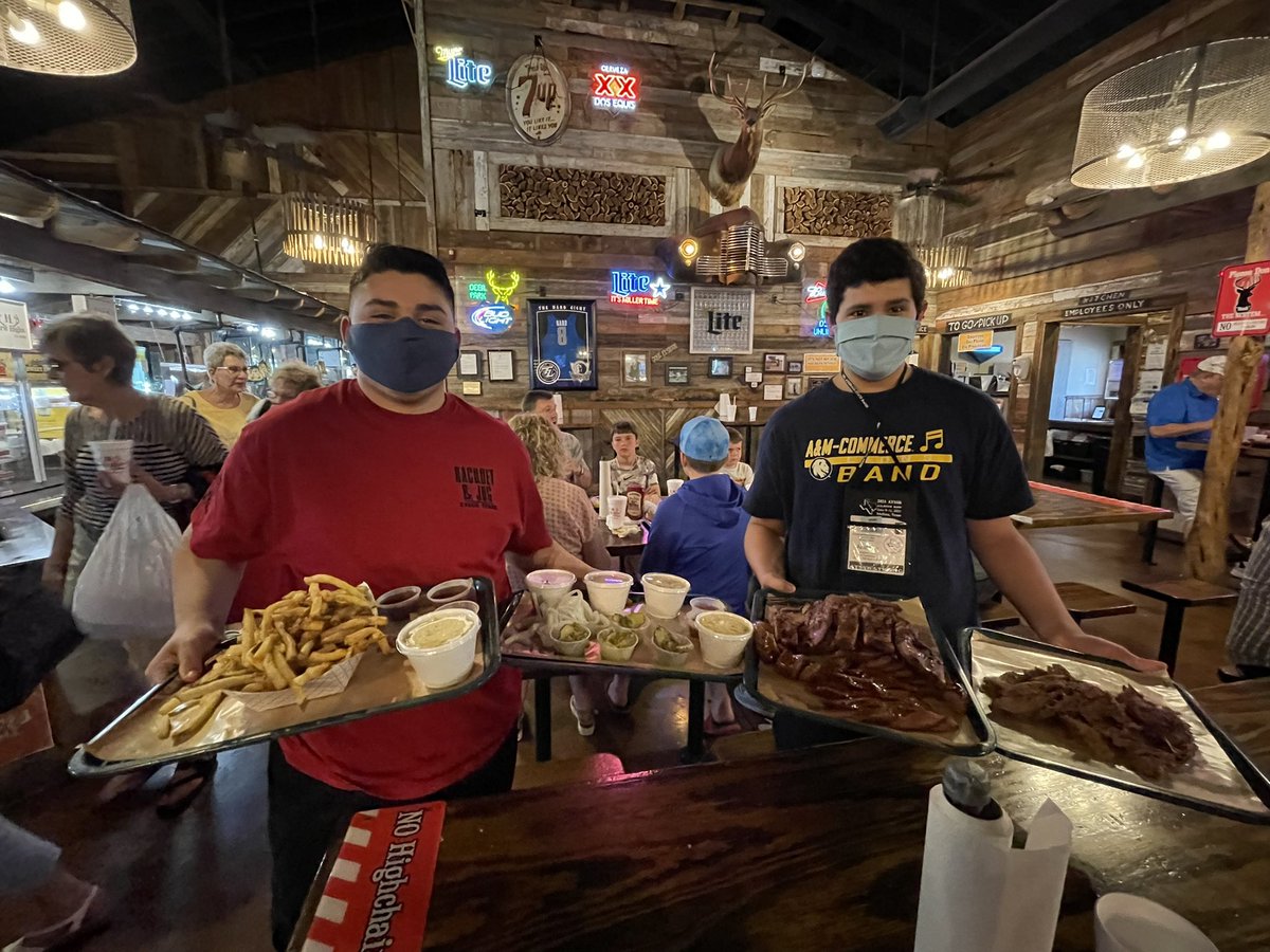 CHFArts's tweet photo. Our ALL-STATE Students sure like them some BBQ! #4lbs https://t.co/5EmYnuQQwG