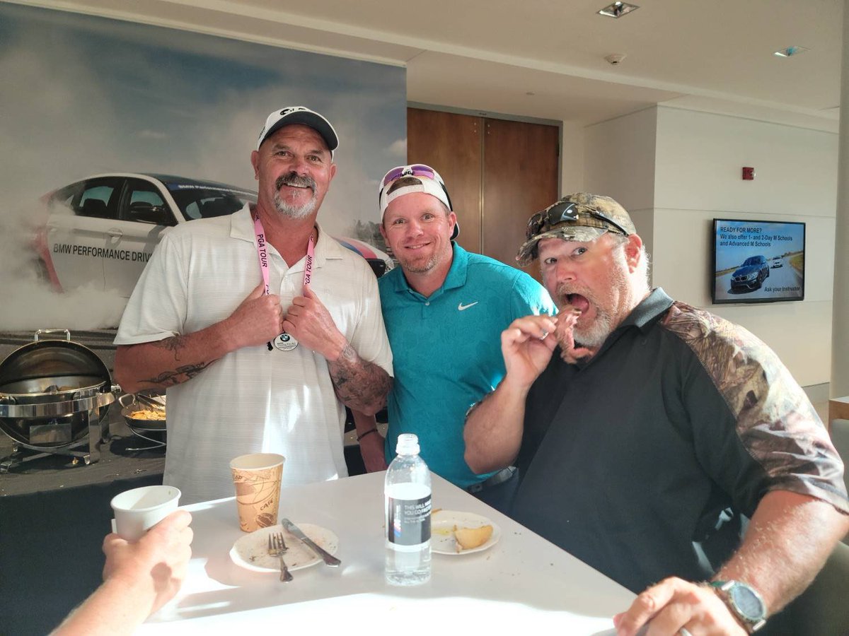 Larry The Cable Guy (@gitrdonelarry) on Twitter photo Notice no bread! Just protein! RT <a href="/jscottaz/">Jason Scott</a>: <a href="/GitRDoneLarry/">Larry The Cable Guy</a> <a href="/pxg/">Parsons Xtreme Golf</a> Looking good Larry Notice no bread! Just protein! RT <a href="/jscottaz/">Jason Scott</a>: <a href="/GitRDoneLarry/">Larry The Cable Guy</a> <a href="/pxg/">Parsons Xtreme Golf</a> Looking good Larry