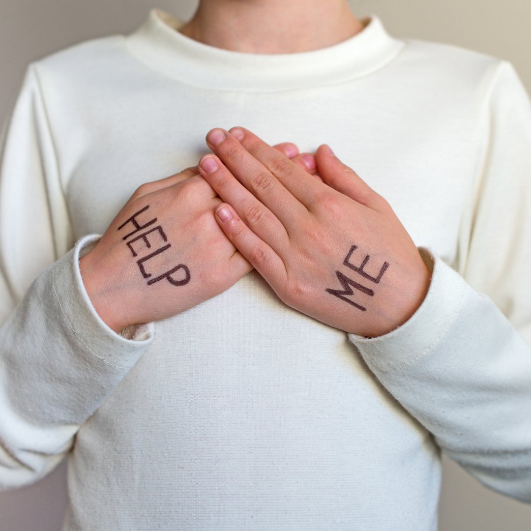 It shouldn't hurt to be a child💙 We prevent &amp; treat child abuse by strengthening families.