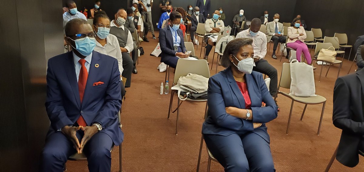 madybiaye1's tweet photo. O Fórum sobre o Combate ao Alcoolismo e outras Drogas com a presença da Ministra da Juventude e Desportos, S.E. Eng. Ana Paula Sacramento Neto e o Representante Residente do UNFPA, Dr Mady Biaye.@UNFPAAngola @UNFPA_ESARO @MINJUD2 @AngolaOnu @JulittaOnabanjo https://t.co/XfzPyp2CUM