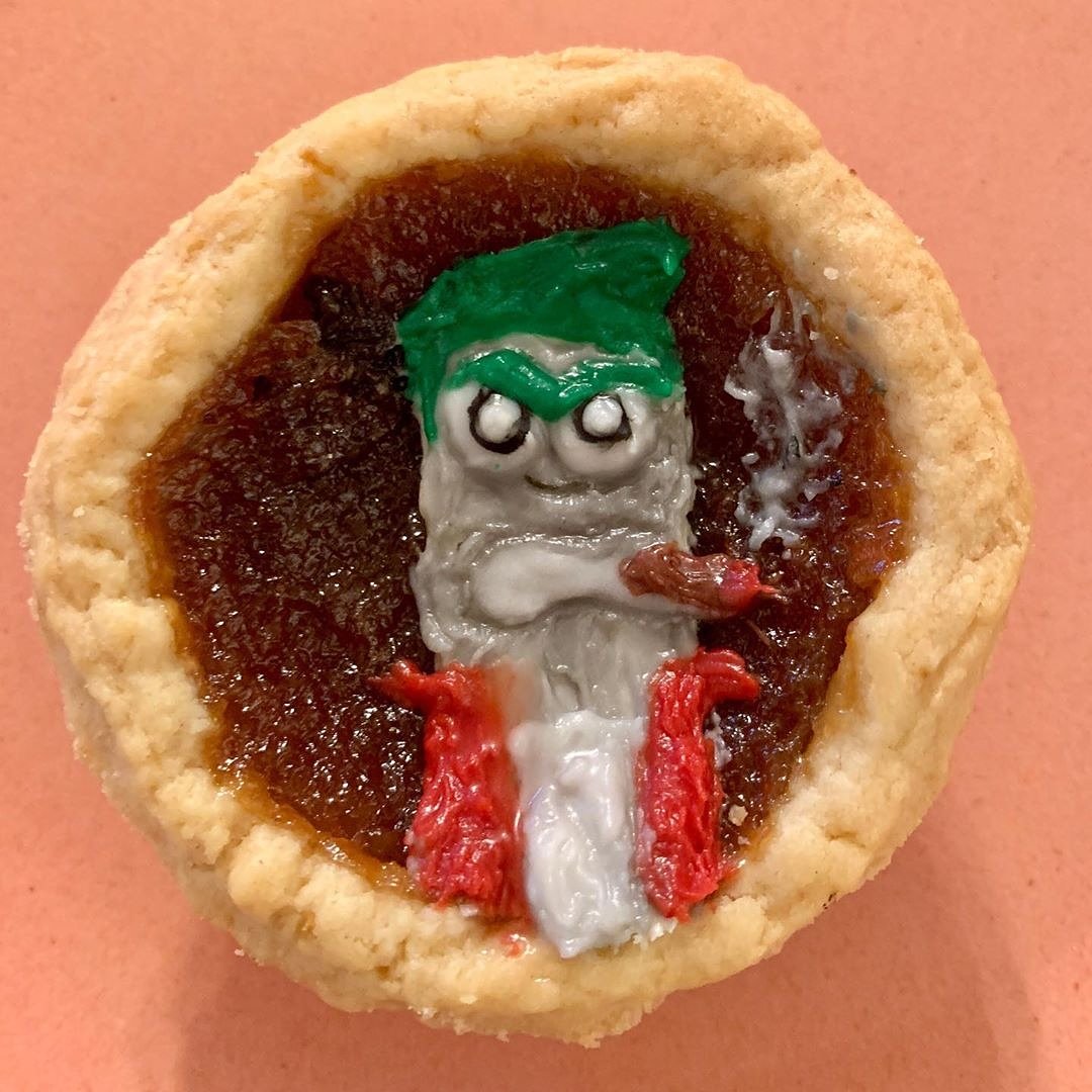 godsmackmyazz's tweet photo. @BellMediaPR I totally understand what it's like to be hangry and how that can cause one to make some poor decisions.  Have a snack on me. #TeamButterTart #TeamEdTheSock #BellLetsSock #Bellblockssocks https://t.co/ADFcCpwWq3